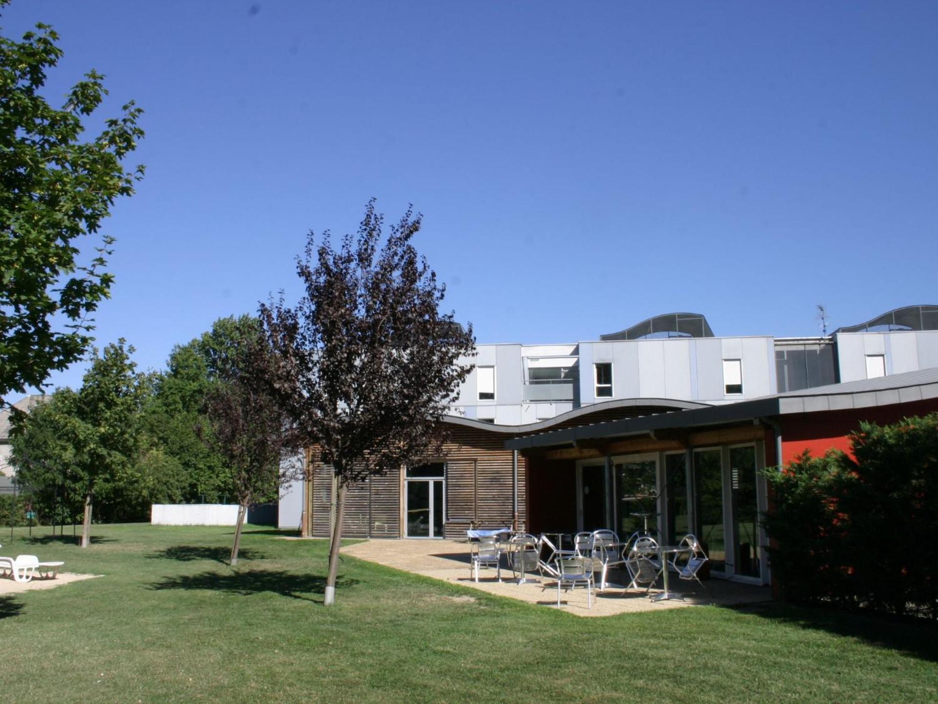 Auberge De Jeunesse Hi Grenoble Échirolles Eksteriør bilde