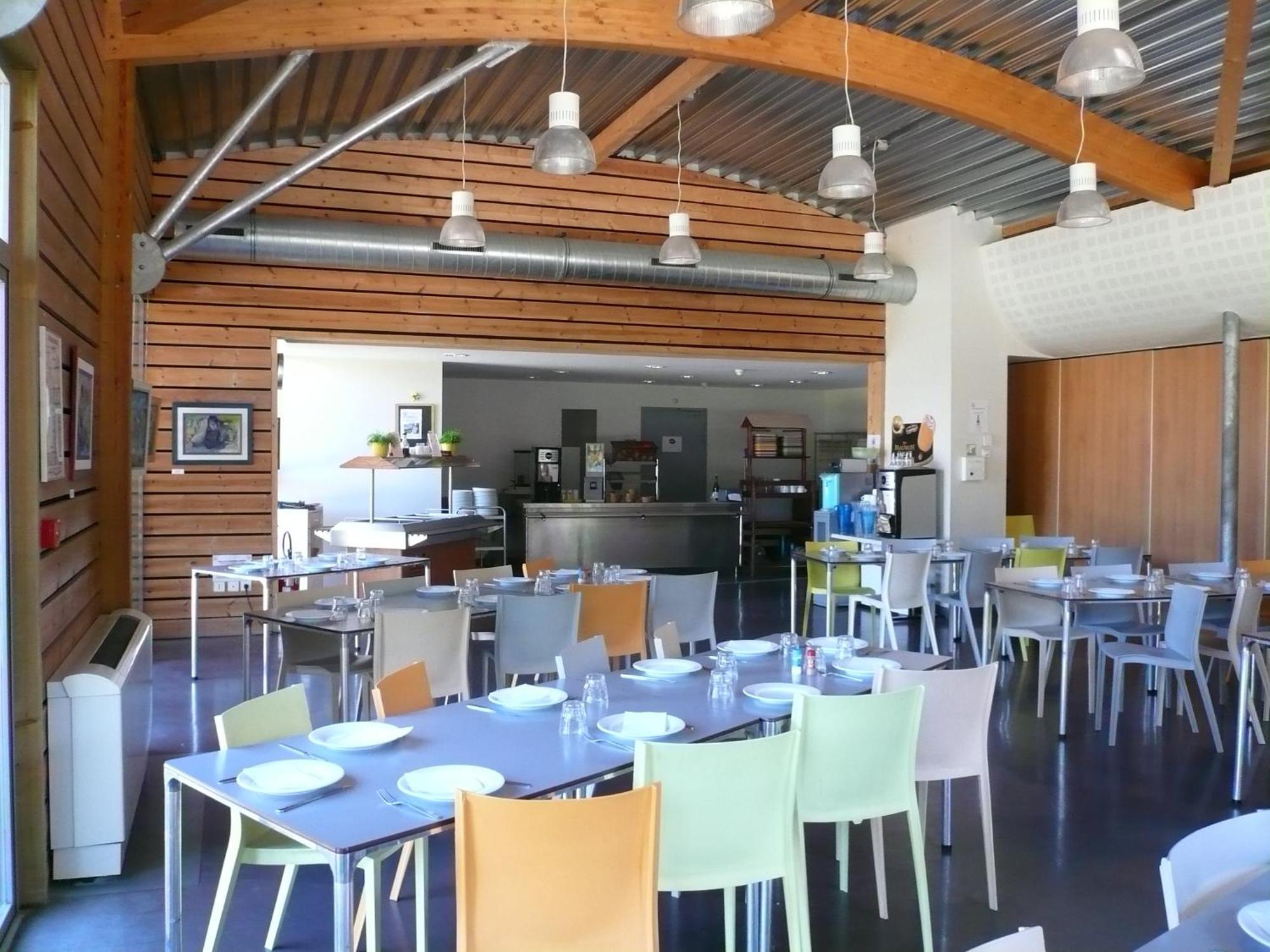 Auberge De Jeunesse Hi Grenoble Échirolles Eksteriør bilde